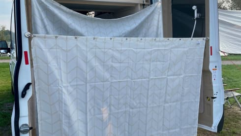 Paule – Get into your VanLife experience with our Paule!