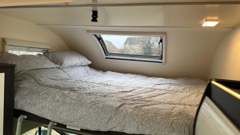 Wilderness – 6 berth Roller Team 690  Auto