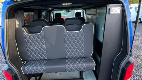 YR72XCE NOMAD –  4 Berth Nomad Camper Romford -Romford