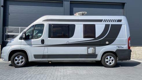 Adria twin – Tough modern bus camper