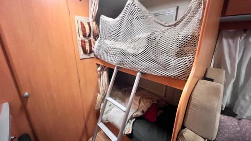 Rimor Elliot alcova 6 persone (6 posti letto e cinture)