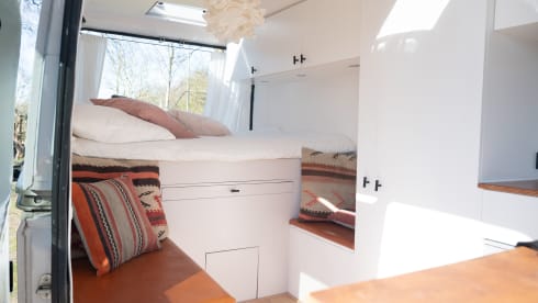 Bonnie – Off grid camper in Barcelona