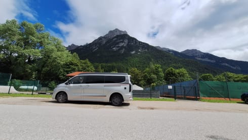 BETSY – Urban Camper Bürstner Copa C530 2025 WC Aufstelldach AHK 4 Personen