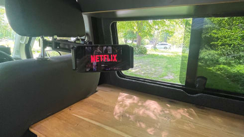 Betty – Off-road VW T6 with tinted windows