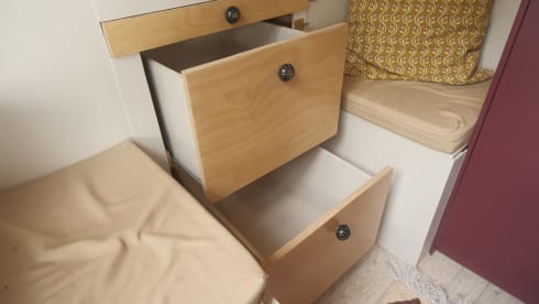 Camper Moos – Atmospheric, completely off-grid self-build camper van 