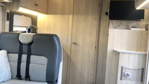 Peggy Sooz – F60-Auto Trail 4 berth 2023