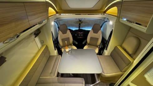 Adria – Luxury Adria Matrix 670 SBC Platinum Camper 