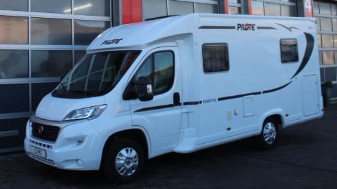 Compact Pilote P650C for rent!