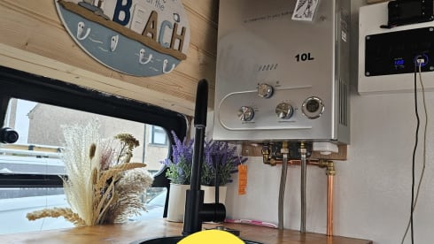 BEVan – 3 berth family and pet friendly campervan 