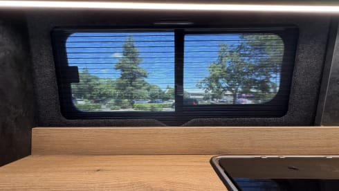 Midnight – Luxury Ford Transit Custom Pop-Top Camper | 4 Berth | Automatic