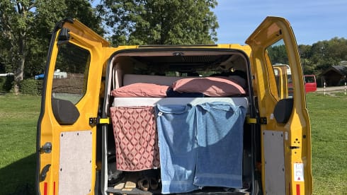 The yellow van💛 – Ford Transit — 2-3 persoons camper (zelfbouw 2026)