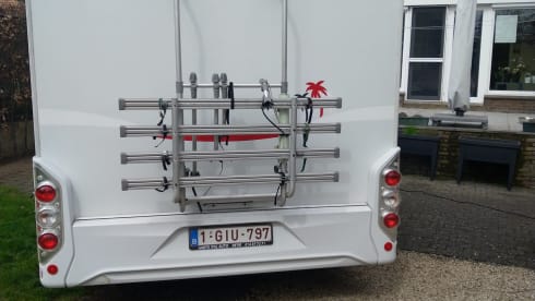 Comfortable, well equipped Sunlight T69 for 4 people from 2014