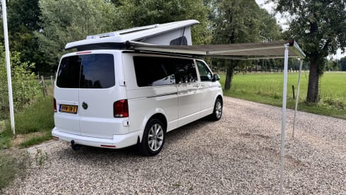 Camperke Mees – Camper Mees - 2 Persons - Chic & Large Bed