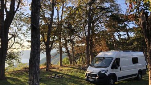 Erwin – Voll ausgestatteter Camper für 3 Leute 