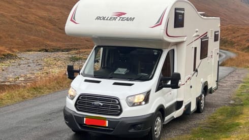 🚐 6 berth Roller Team Zefiro 765 from 2018