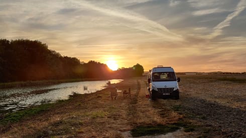 Converted bus - Renault Master 2010