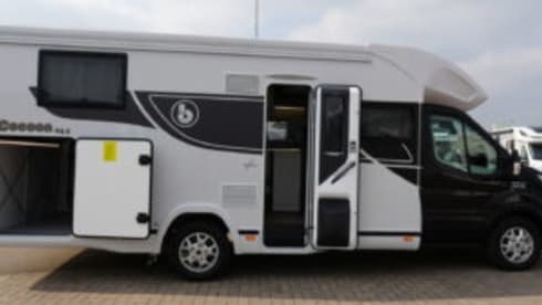 Nieuwe Benimar Cocoon 463 Black edition 