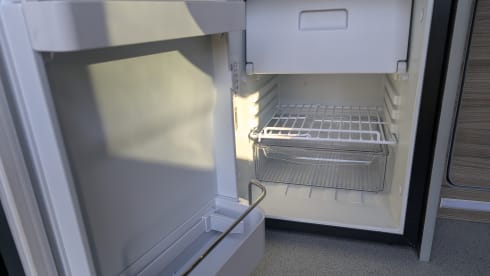 Jim – Nissan Elgrand Campervan