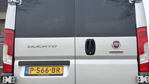 Mary Jane II – 2-seater Fiat bus from 2026