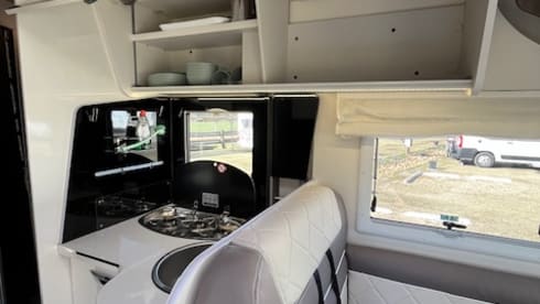 McLouis Carat 873 - Modello 2023 - Completamente attrezzato - 4/5 persone