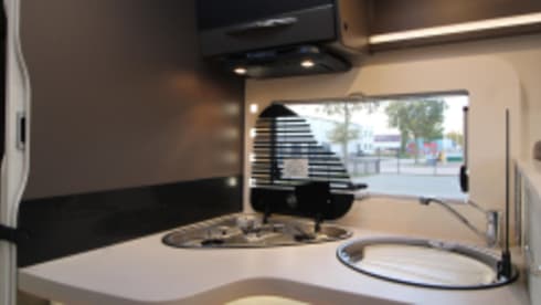 4p Chausson semi-integrated uit 2016