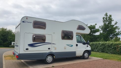 Luna – 4 berth Fiat alcove from 2006