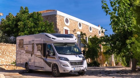 Mileo 263 – 5p Benimar semi-integrated uit 2024