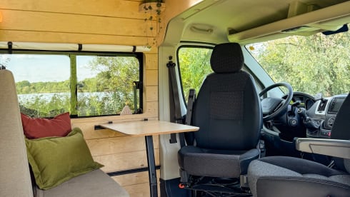 Tinkerbell – Knusse Peugeot Boxer uit 2023 | 2 + kindje