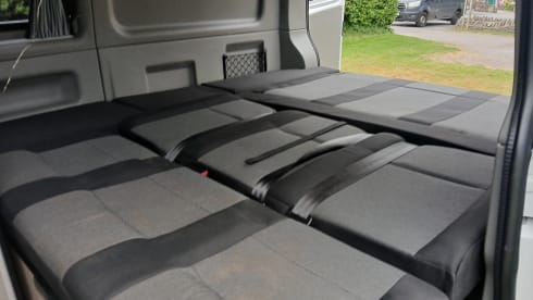 Valerie – 4 berth Volkswagen T6 Campervan