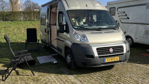 Ons Campertje – 2-person Fiat bus from 2009