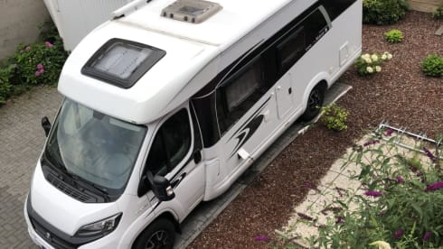 R-Mobil – Enjoy your holiday with automatic and good equipment