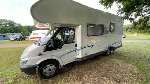 KarFlash – Nice family camper. Your home on vacation!