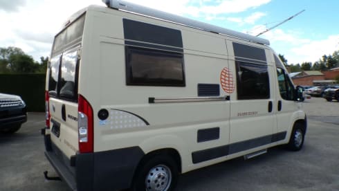 Fritz – Sfeervolle Pössl Buscamper – Off-Grid Ready & Volledig Uitgerust!