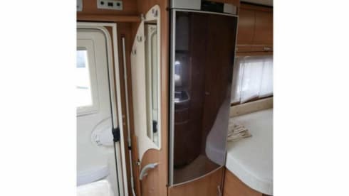 Leo – 4p LMC semi-integrated uit 2009