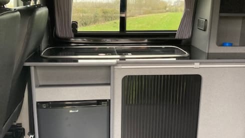 Dave – VW 4-Bett-Wohnmobil mit Markise und D / Away-Zelt ALL INKLUSIVE PREIS