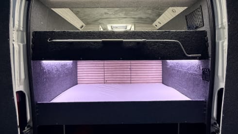 OFIE – Découvrez OFIE, notre camping-car 4 places – Prêt pour l'aventure ! 