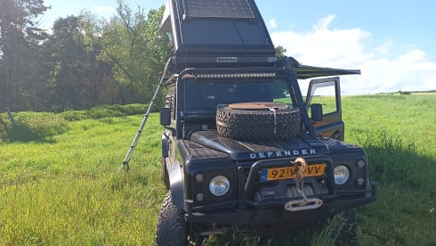 2p Land Rover rooftop from 2001