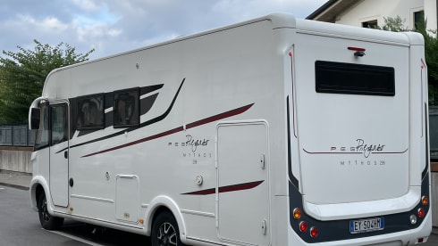 TOP Full Optional Motorhome