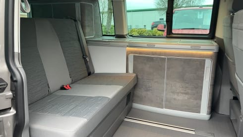 Oti – 4 berth Volkswagen campervan from 2022