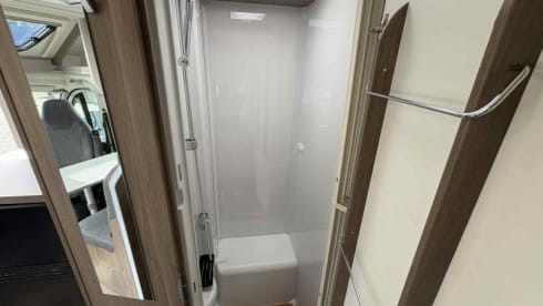 4p Carado semi-integrated uit 2024