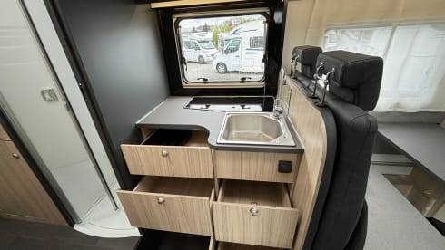 A75 SL – Wohnmobil SunLiving A75 SL Alkoven #Familienurlaub