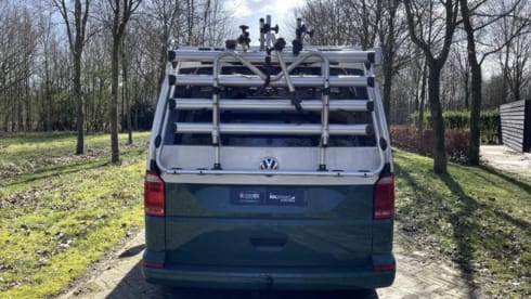 Hippe 4 persoons Volkswagen T6 (ombouw in 2022)