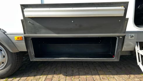 Macarena – Camper with many extras, integral