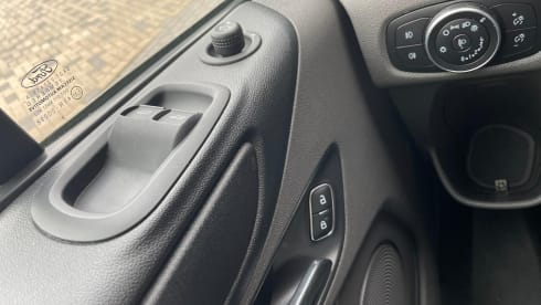 Nugget – 4p Ford bus from 2020