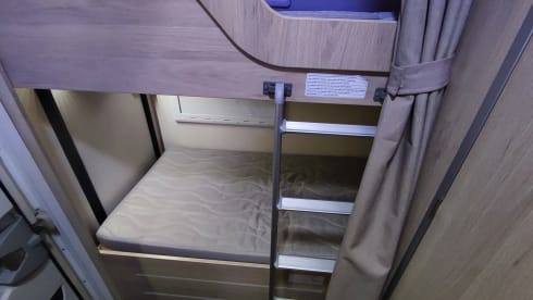 Camping-Car Capucine 5 places, avec climatiseur cellule.