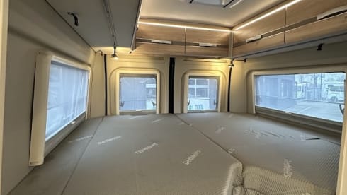 ROTS – Dethleffs Globetrail 640 | 3 person bus camper