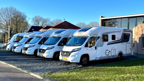 19 LMC T735 Explorer – 19 LMC T735 Integral camper for 4 people