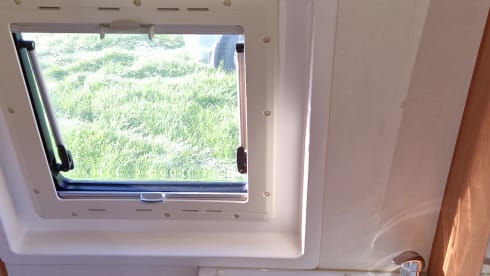 Max – 2/3 berth Fiat Ducato 2010 self contained with H&C water, shower and WC