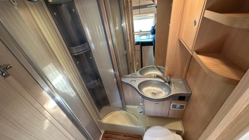 3p Sunlight semi-integrated off grid camper