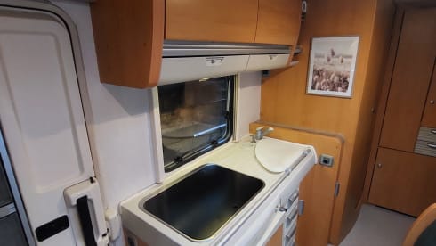 5p Hymer alcove from 2005